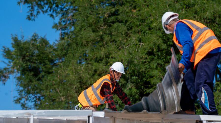 Professional gutter cleaning in Hamtramck, MI